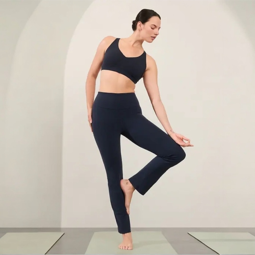 NWT Athleta Elation Ultra High Rise Straight Leg Pant in color Navy - Picture 6 of 10